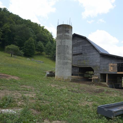 farm, farmhouse, field, water, pond, rural, stone, barn, Asheville, 