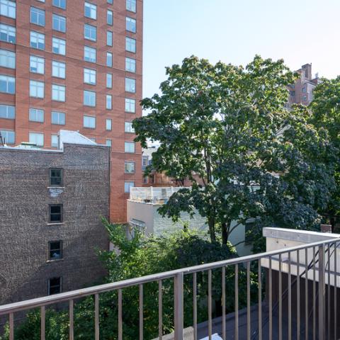 brownstone, townhouse, kitchen, light, airy, modern, bathroom, terrace, 