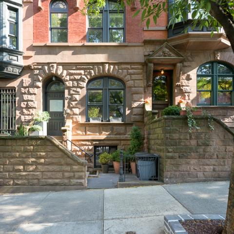 brownstone, townhouse, kitchen, light, airy, modern, bathroom, terrace, 