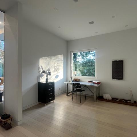 modern, light, airy, clean, fireplace, 