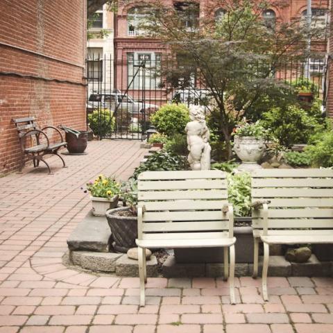 apartment, brownstone, colorful, traditional, 