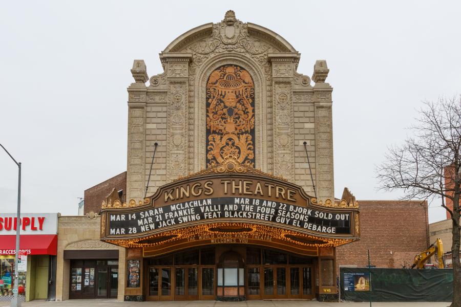 theater, ornate, upscale, 