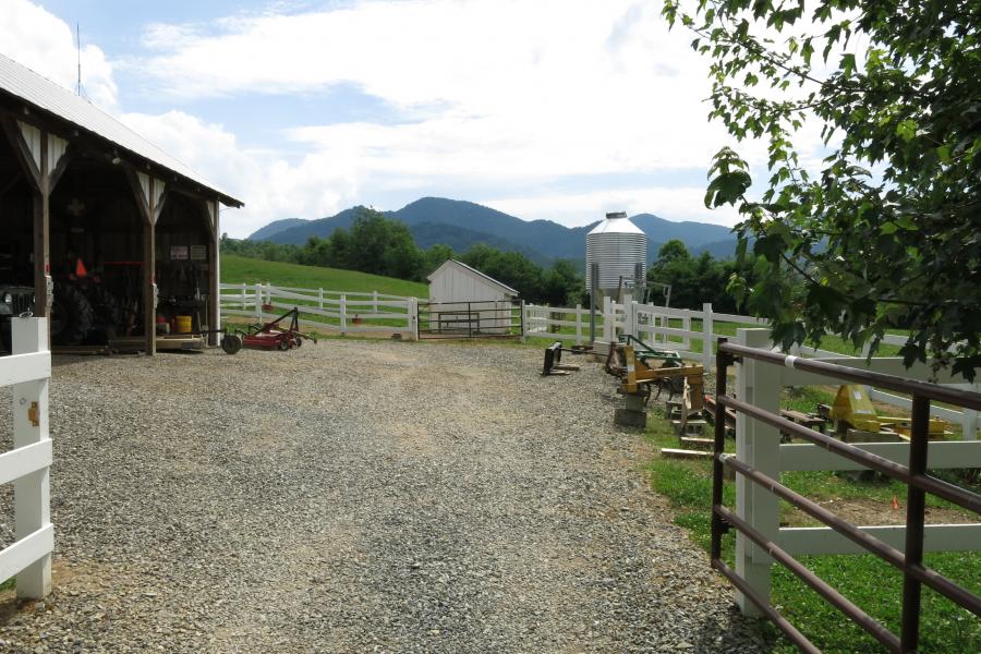 farm, farmhouse, field, water, pond, rural, stone, barn, Asheville, 