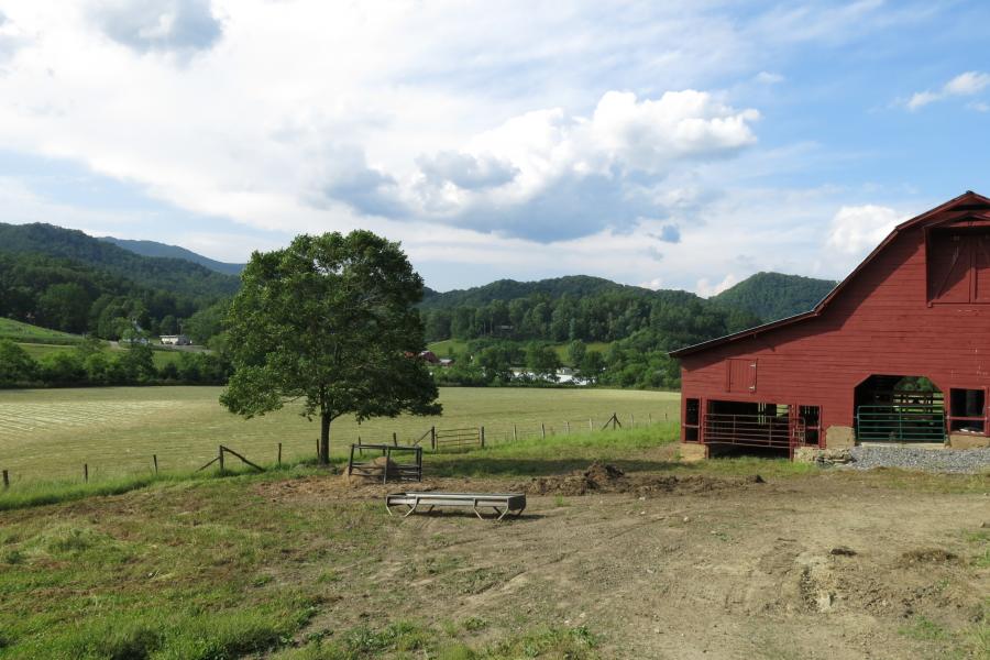 farm, farmhouse, field, water, pond, rural, stone, barn, Asheville, 