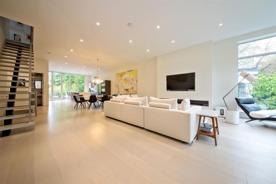 townhouse, contemporary, modern, light, white, glass, bathroom, kitchen, 