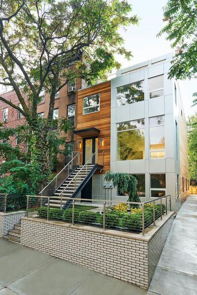 townhouse, contemporary, modern, light, white, glass, bathroom, kitchen, 