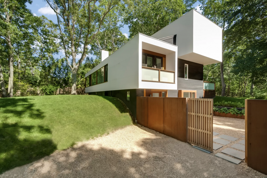 Hamptons, modern, pool, light, airy, deck, 