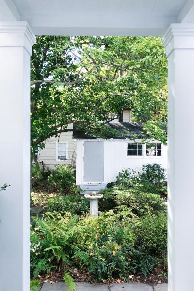 suburban, white, light, airy, traditional, contemporary, porch, 