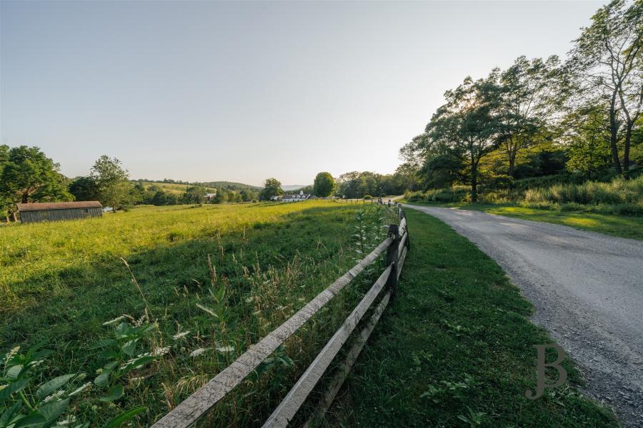 country, farm, horse, rustic, library, barn, stable, water, stone, rolling hill, greenhouse, boathouse, 