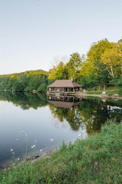 country, farm, horse, rustic, library, barn, stable, water, stone, rolling hill, greenhouse, boathouse, 