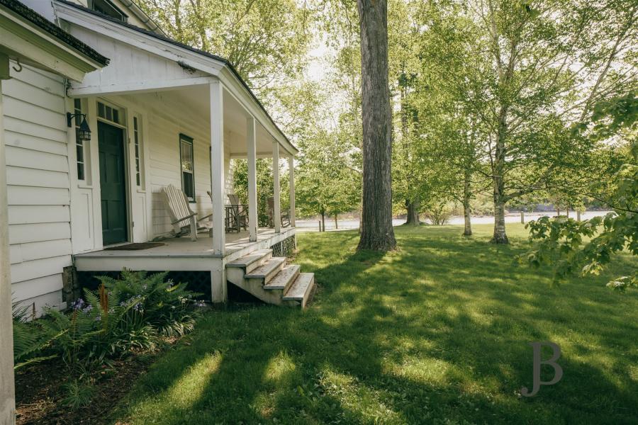 country, farm, horse, rustic, library, barn, stable, water, stone, rolling hill, greenhouse, boathouse, 