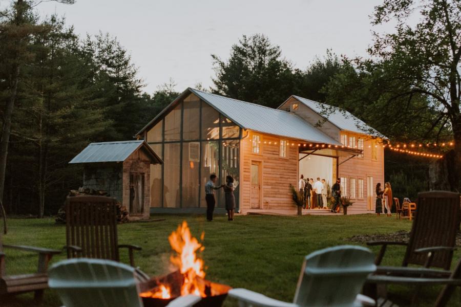 farmhouse, modern, contemporary, rural, glass, barn, water, 