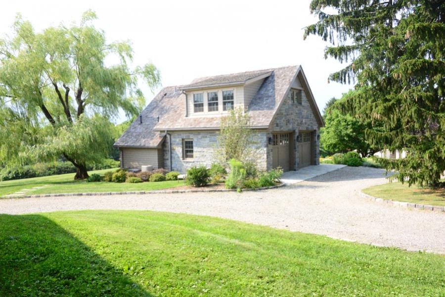 farm, farmhouse, barn, pool, field, fireplace, traditional, deck, patio, 