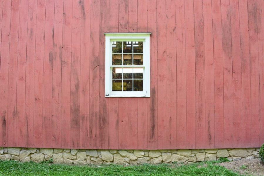 farm, farmhouse, barn, pool, field, fireplace, traditional, deck, patio, 