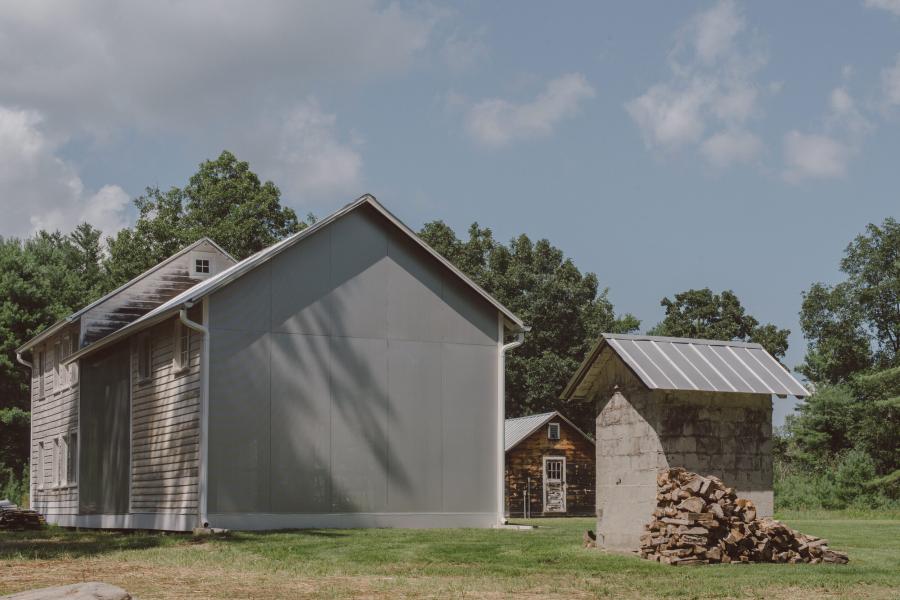 farmhouse, modern, contemporary, rural, glass, barn, water, 