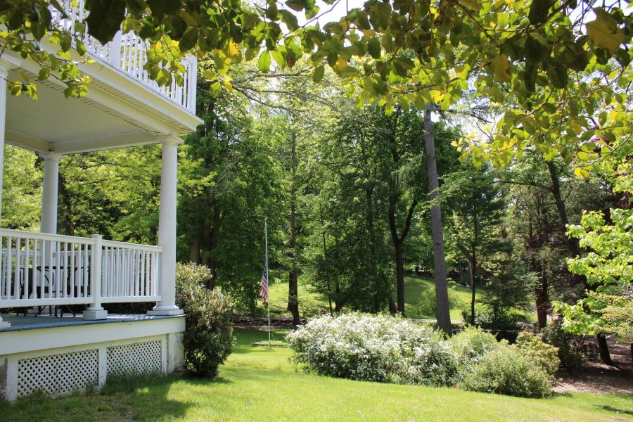 farmhouse, white, traditional, contemporary, kitchen, bathroom, pool, porch, garden, barn, 