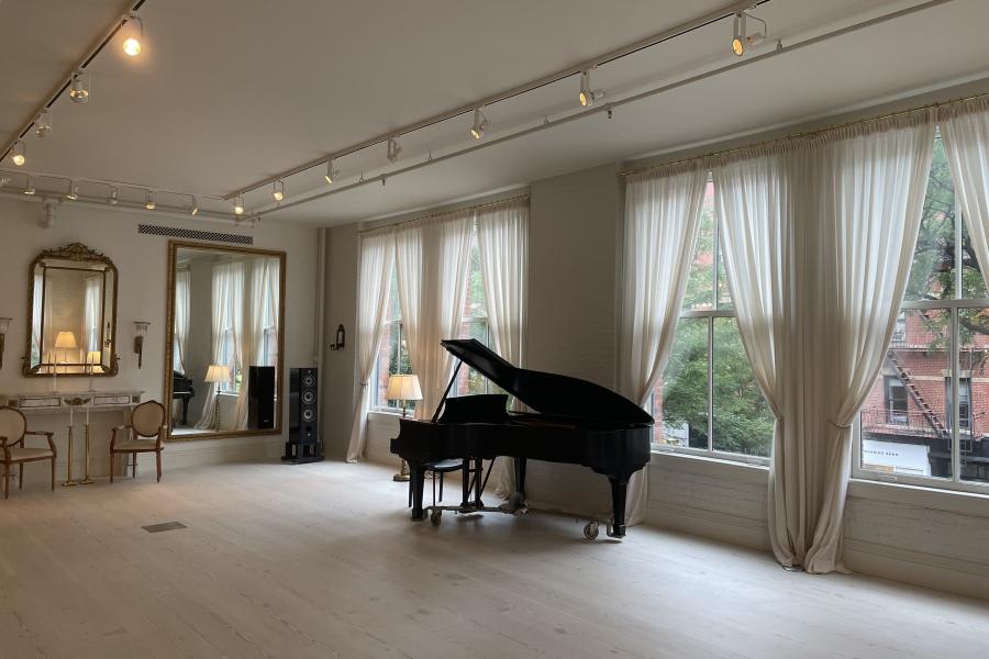 loft, light, kitchen, bathroom, white, piano, contemporary, 