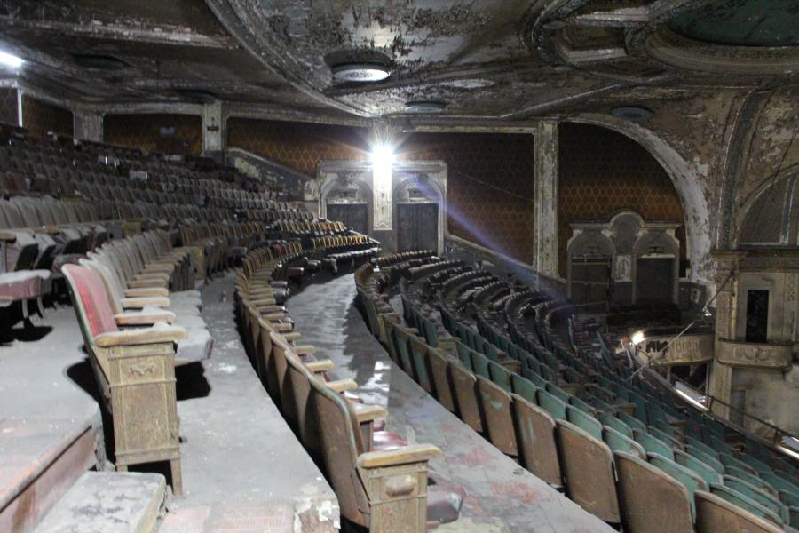 theater, distressed, 