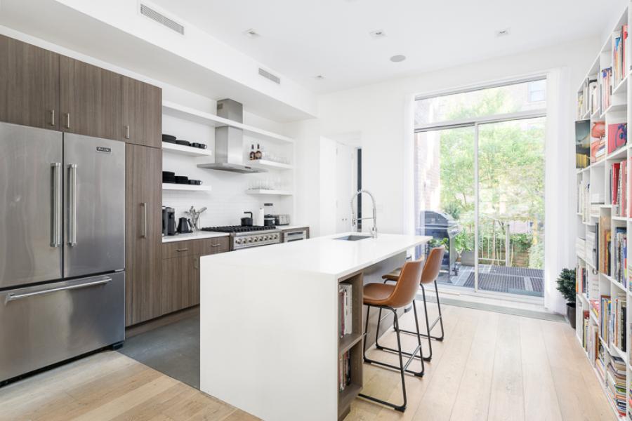 brownstone, townhouse, kitchen, light, airy, modern, bathroom, terrace, 