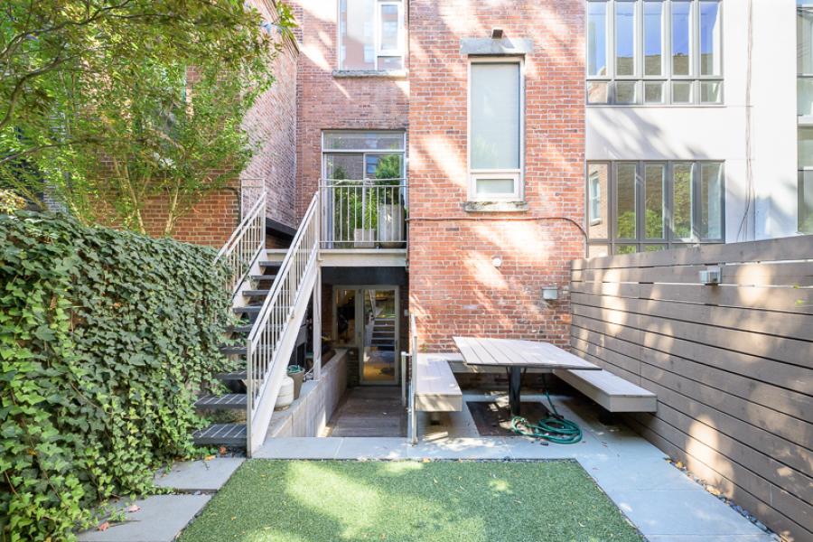 brownstone, townhouse, kitchen, light, airy, modern, bathroom, terrace, 