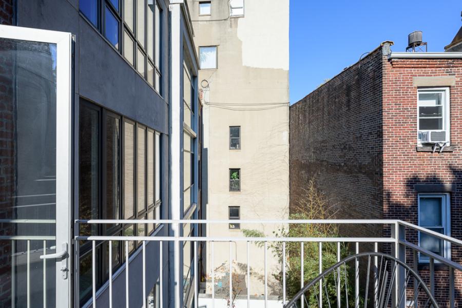 brownstone, townhouse, kitchen, light, airy, modern, bathroom, terrace, 