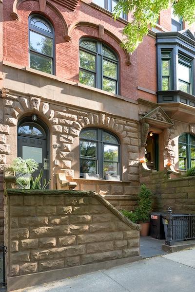 brownstone, townhouse, kitchen, light, airy, modern, bathroom, terrace, 