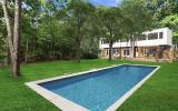 Hamptons, modern, pool, light, airy, deck, 