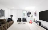 brownstone, townhouse, kitchen, light, airy, modern, bathroom, terrace, 